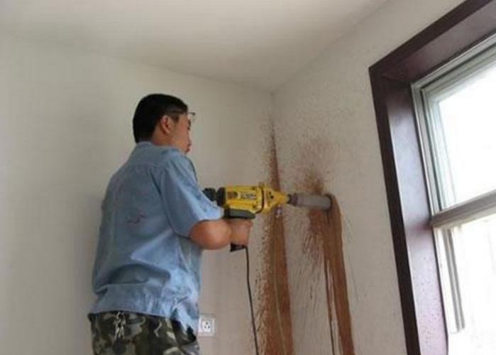 空调维修新技能_打洞修复，轻松解决制冷难题！ 家庭维修