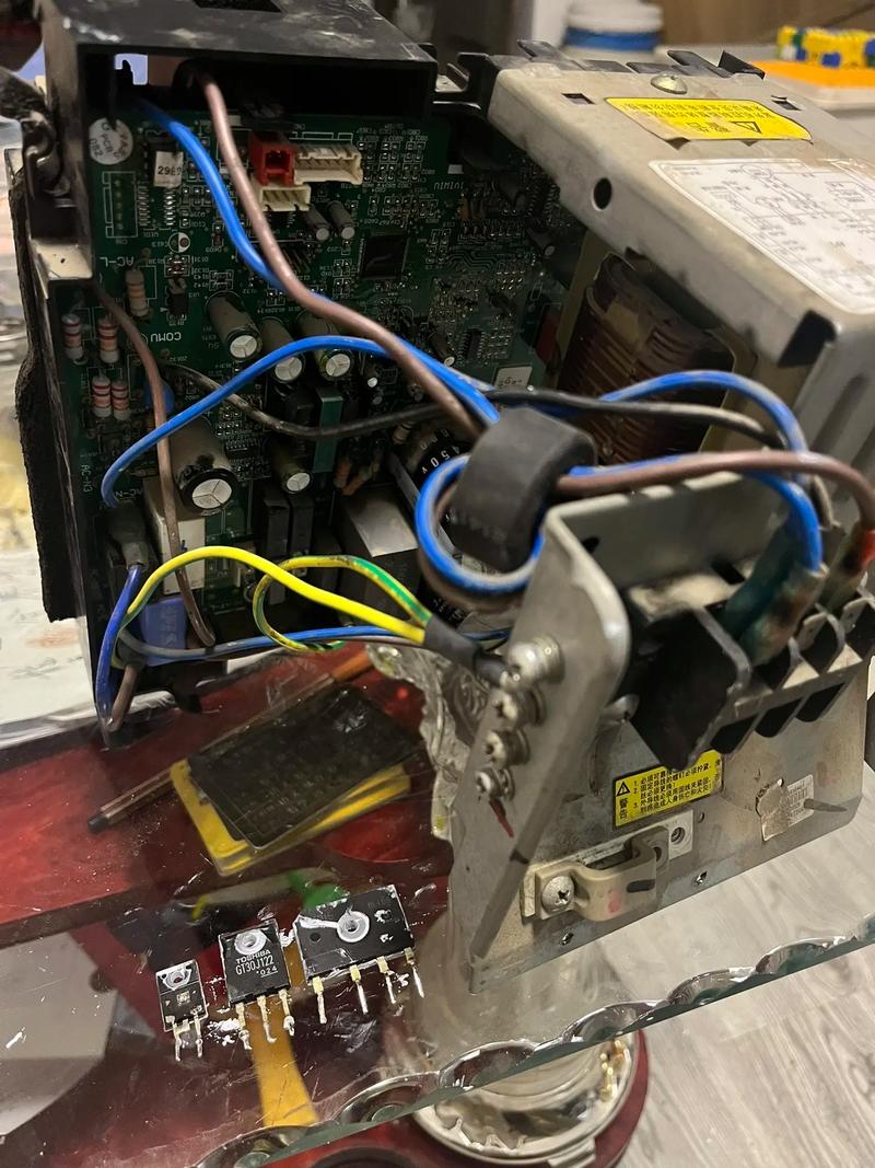 变频空调维修：技术革新下的守护者 家庭维修