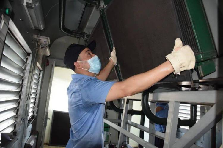 巨野空调维修工：夏季清凉守护者，技术革新行业发展 家庭维修