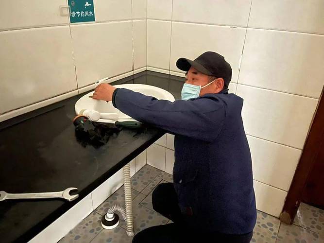 空调维修专家东子的智慧之路：守护夏日清凉的守护者 家庭维修