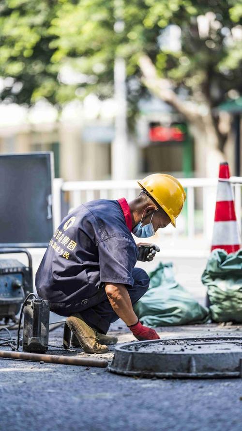 空调维修专家李天亮：守护夏日清凉的守护者 家庭维修