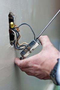 空调维修中的电线艺术：保障清凉一夏的秘密武器 家庭维修