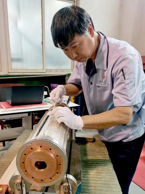 空调维修大师梁哥：智慧与匠心并存，守护夏日清凉 家庭维修