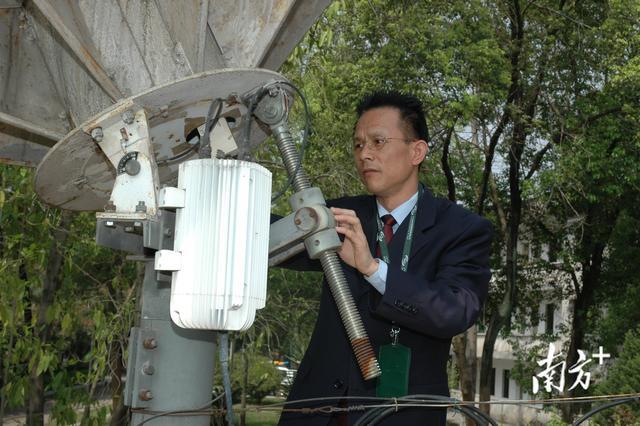 空调维修大师梁师傅：技艺精湛，守护夏日清凉 家庭维修