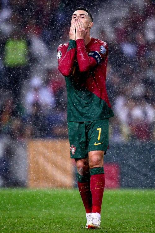 顶楼空调维修间的现代传奇_探索科技与人文的交汇 家庭维修