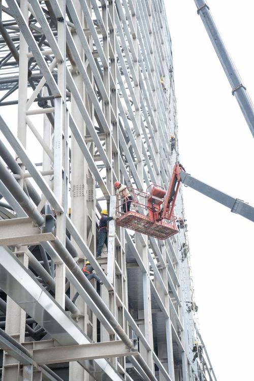 高空作业，清凉守护_空调维修吊篮技术革新 家庭维修