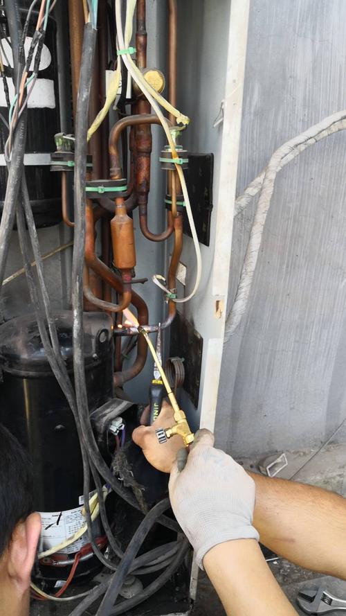 南方空调泵维修：守护夏日清凉的“心脏” 家庭维修