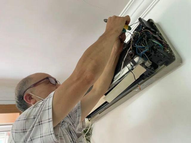 沙特空调维修工：职业的坚守与行业的未来 家庭维修