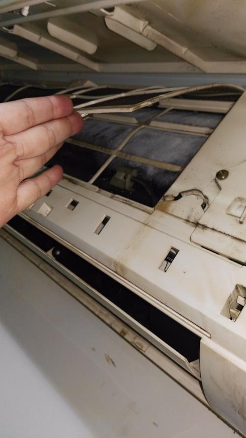 空调结冰:冬季家居的常见“冰点”问题及其维修之路 家庭维修 空调结冰:冬季家居的常见“冰点”问题及其维修之路 家庭维修