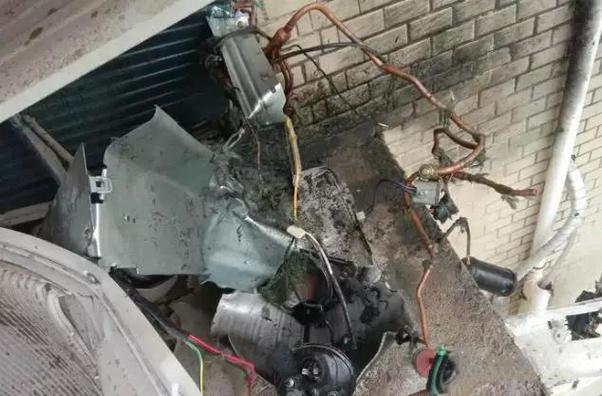 空调维修工不幸遭遇意外爆炸：安全意识亟待提升 家庭维修