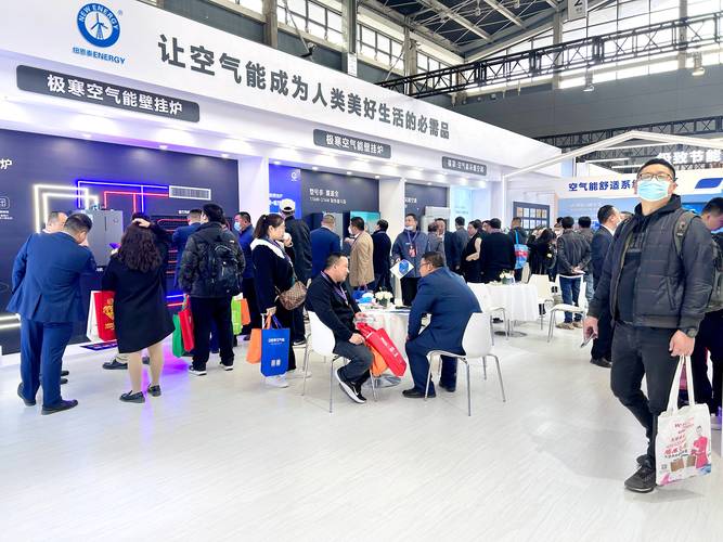 创新科技引领生活_详细分析空气能水箱的环保与节能之路_空气能水箱功能介绍 水管维修